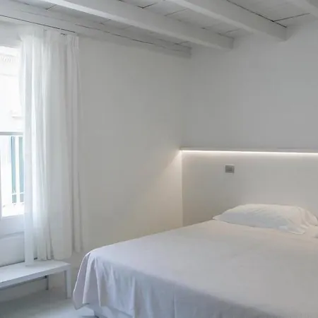 לינה וארוחת בוקר Casa Balmes 3*